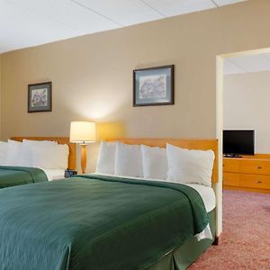 Queen Suite Two Queen Beds Non-Smoking